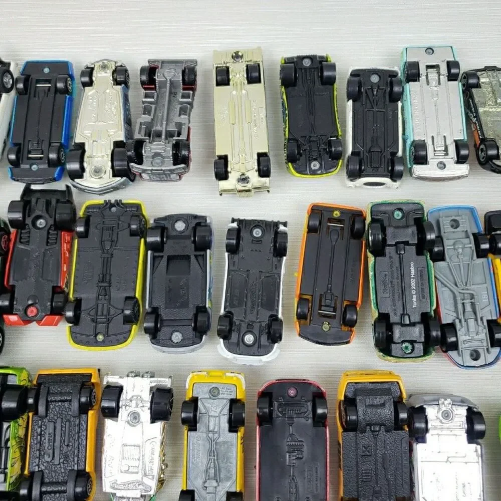 Mix Lot 44 Die Cast Cars Trucks Hot Wheels Maisto Vintage-Present Flaws Toy